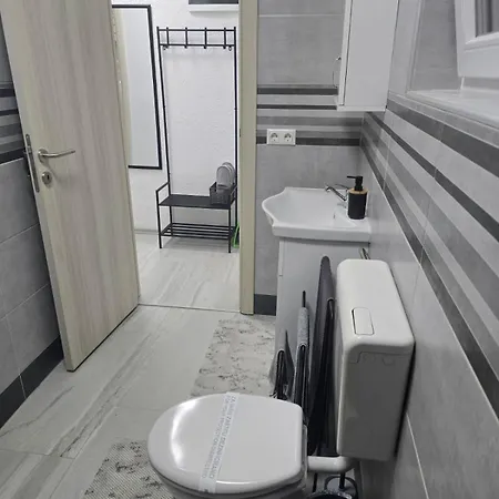 Berta Διαμέρισμα Τούζλα