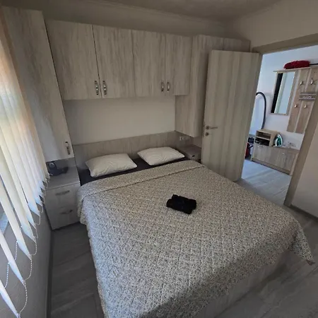 Berta 아파트 투즐라